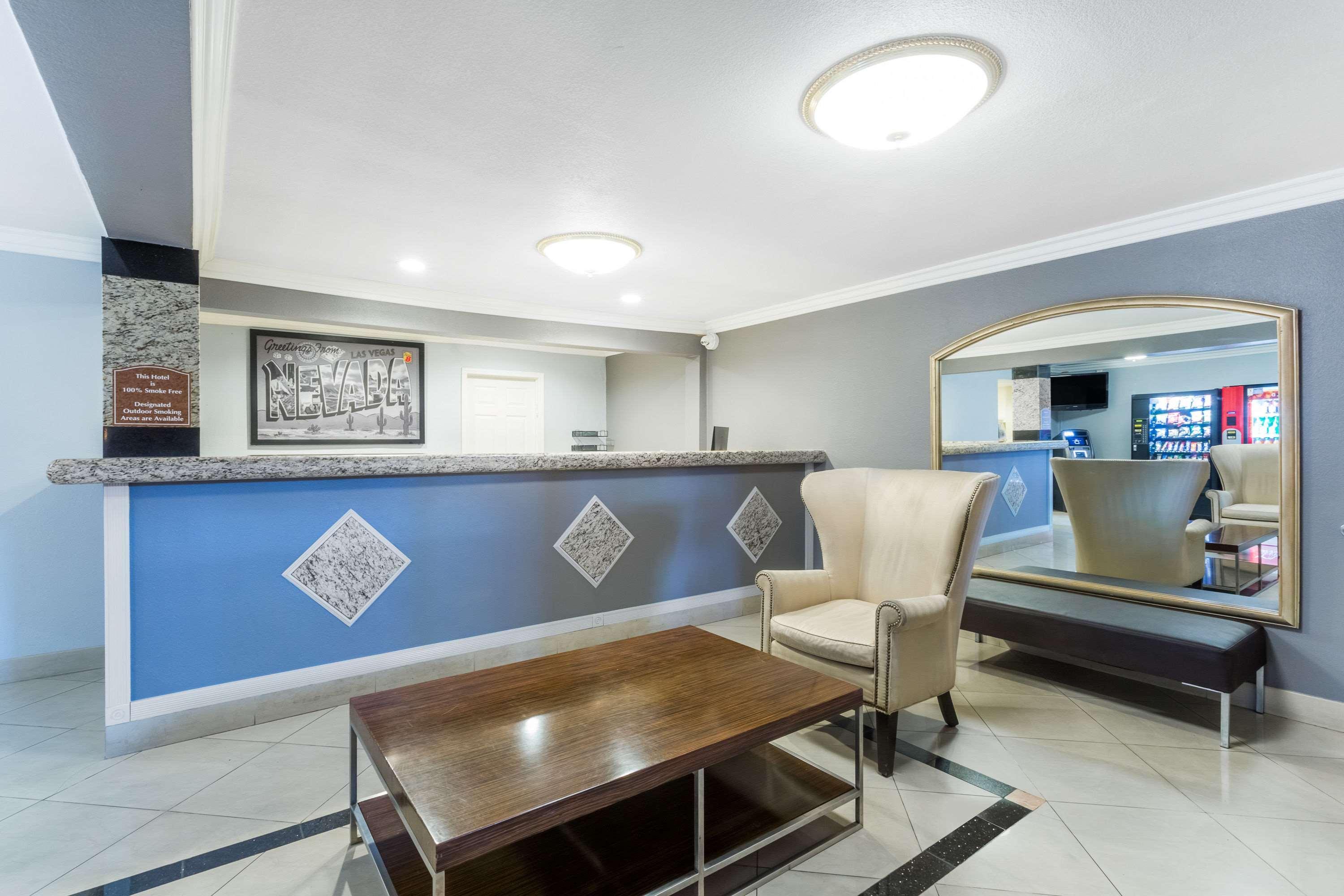 Super 8 By Wyndham Las Vegas North Strip/Fremont St. Area Exterior foto