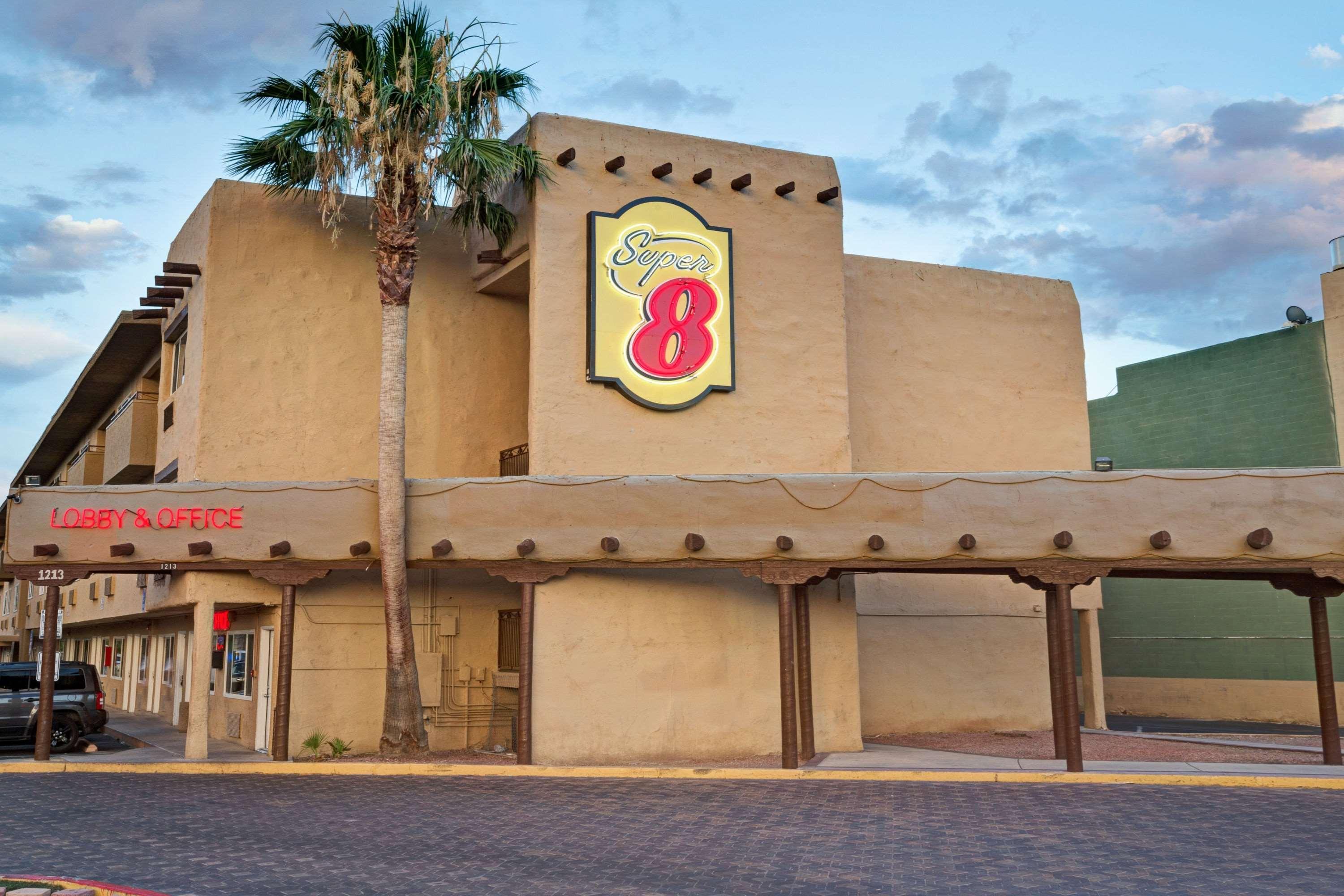 Super 8 By Wyndham Las Vegas North Strip/Fremont St. Area Exterior foto